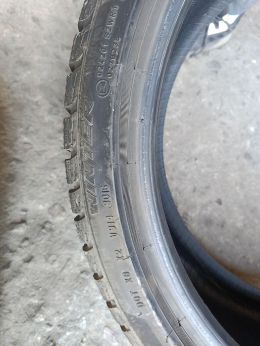 Зимни гуми -19цола -225/40-1бр.-80лв."PIRELLI"