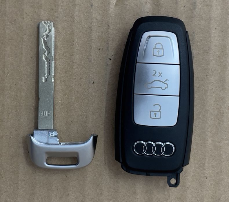 Ключ Audi 8Y0959754