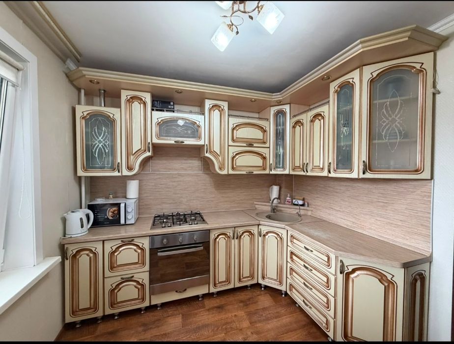Продаётся кухонный гарнитур