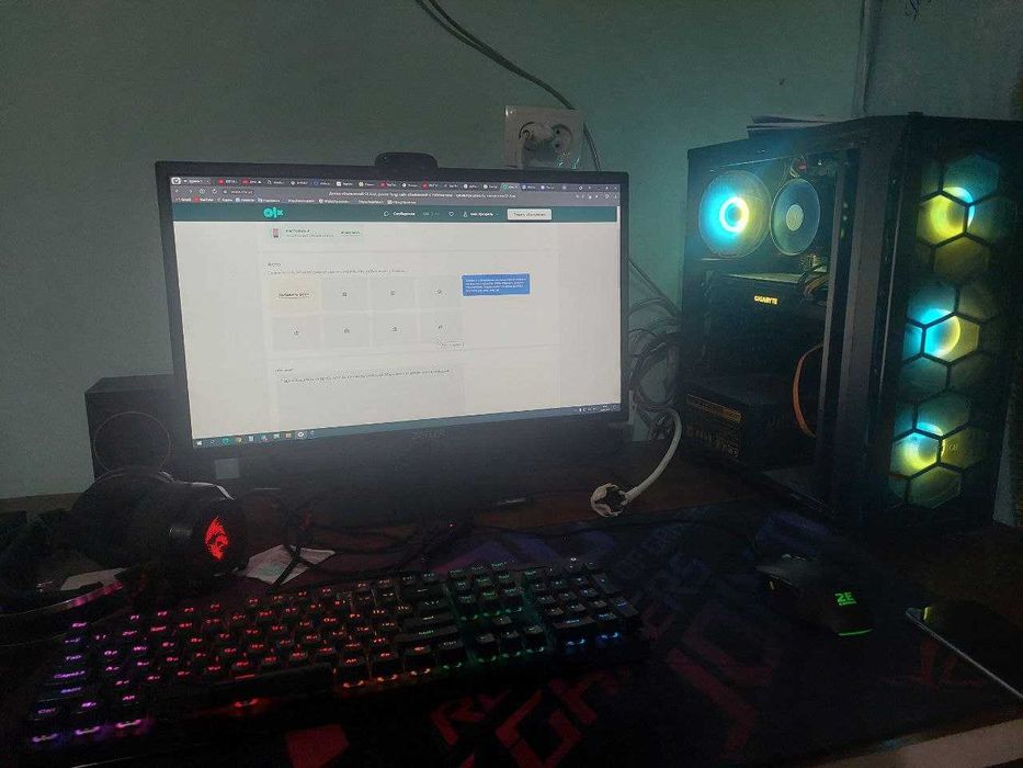 Игравойный компютер комплект стол стули билан сотилади