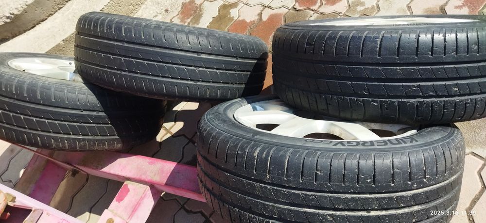 Продам резину на автомобиль