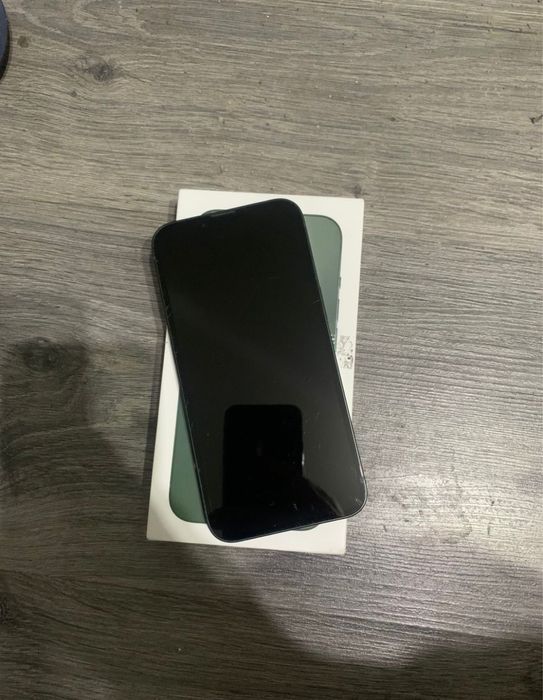 Айфон 13 в отличном состоянии