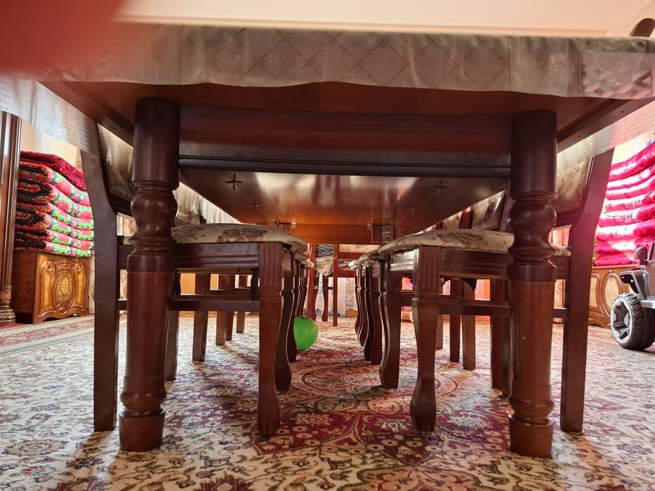 12 kishili stol stul