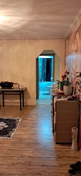 Inchiriez apartament