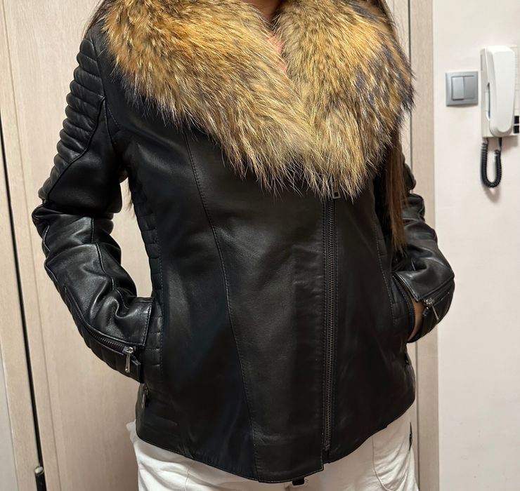 Дамско кожено яке с яка от косъм от лисица