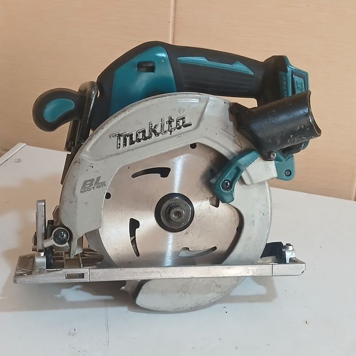 Corp circular makita acumulator