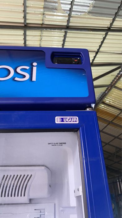 Vitrina frigirifica pentru sucuri