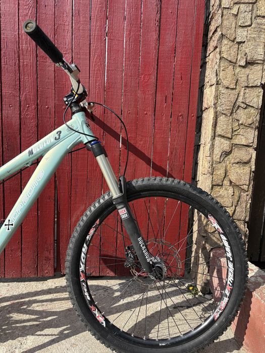 bicicleta dirt da bomb molotov 3 blue