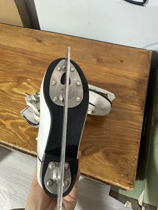 Продам коньки детские