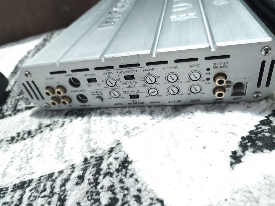 Amplificatoare auto Hifonics Crunch Kicker Jbl nu Hertz Helix Alpine