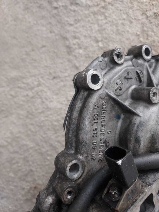 Капак ангренаж Mercedes om651