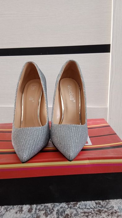 Туфли на той . 35 размер