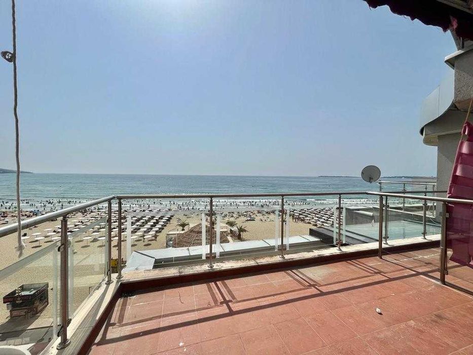 Предлагаме голям двустаен апартамент в Слънчев Бряг с морска гледка!