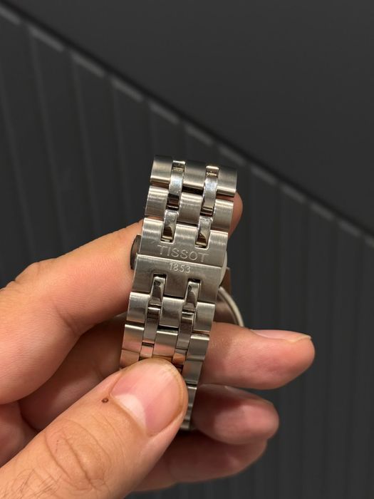 Продам часы Tissot T129