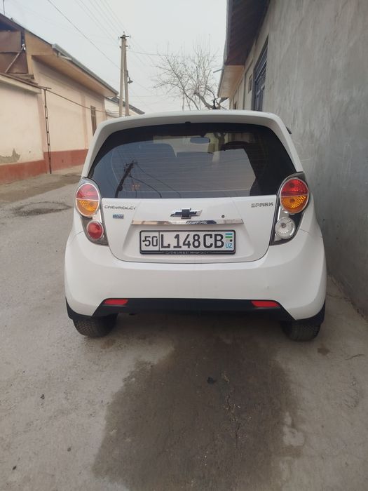 Spark sotiladi 2011 texnik xolati yaxshi