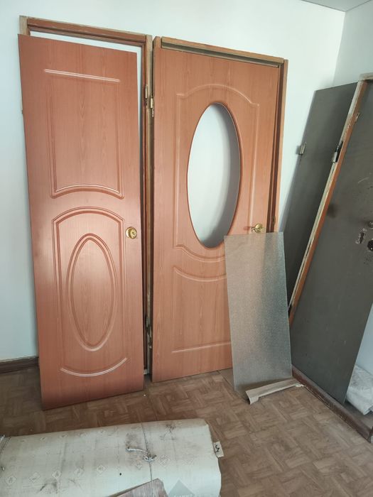 Продам двери б/у