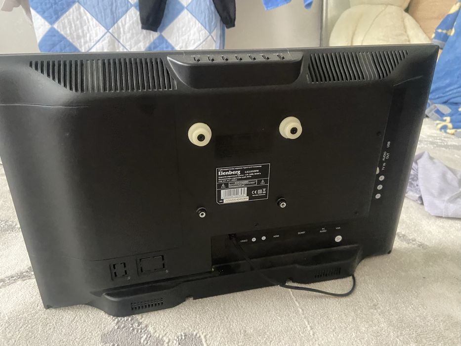 Продам очень удобный телевизор ELENBEGRG