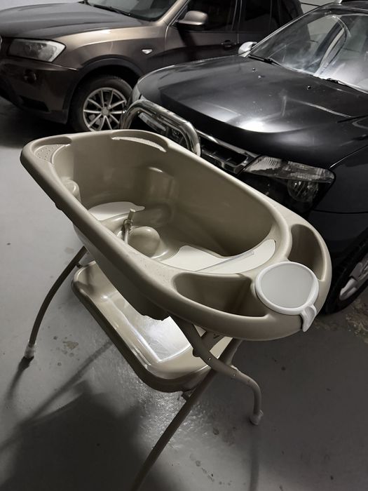 Vana/cada bebe , suport metalic solid, calitativa , in stare buna.