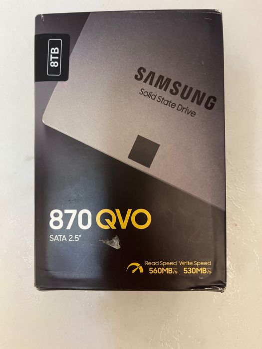 Sandisk Extreme 4 Tb și Samsung 870 QVO 8 Tb