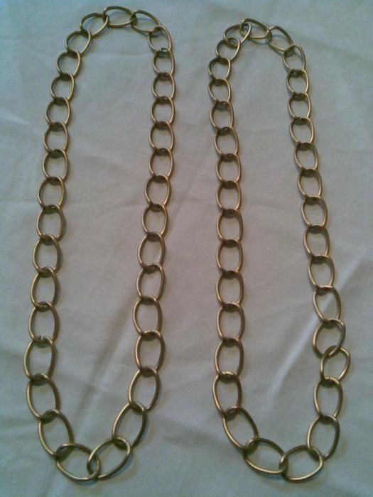 2 еднакви колиета-едър синджир