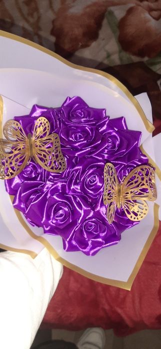 Trandafiri din satin