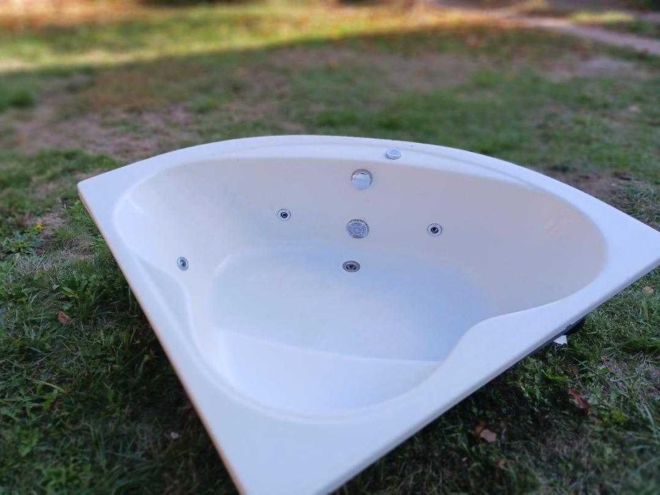 vind cada de baie acryl cu jacuzi