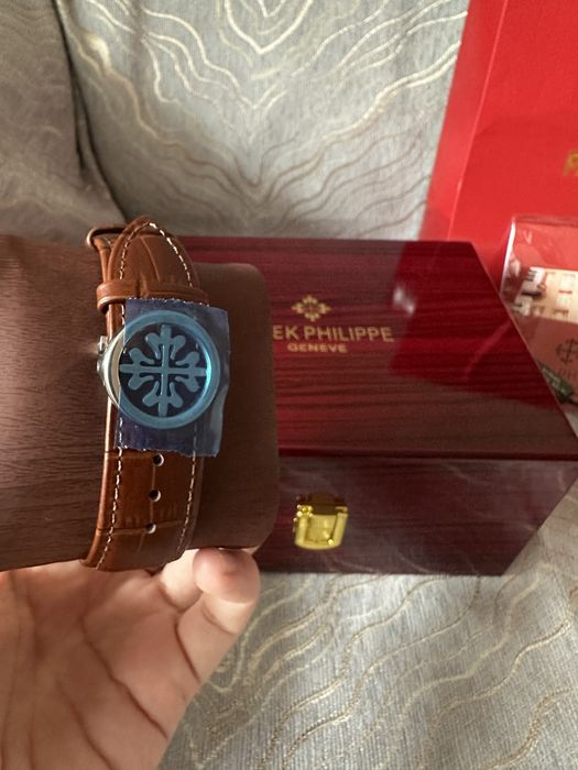 Продам новые часы PATEK PHILIPPE