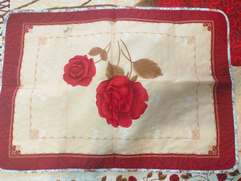 Покрывало, наволочки, комплект. Новый.