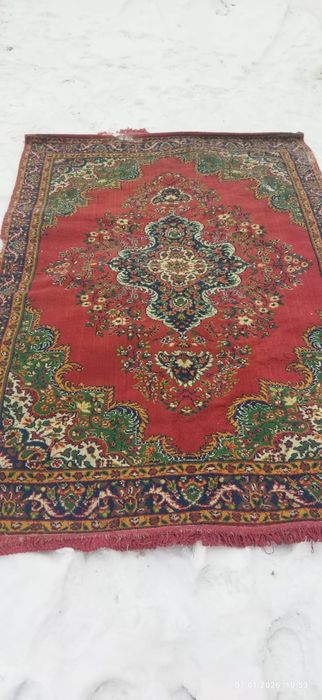 Продам ковры . В хорошем состоянии