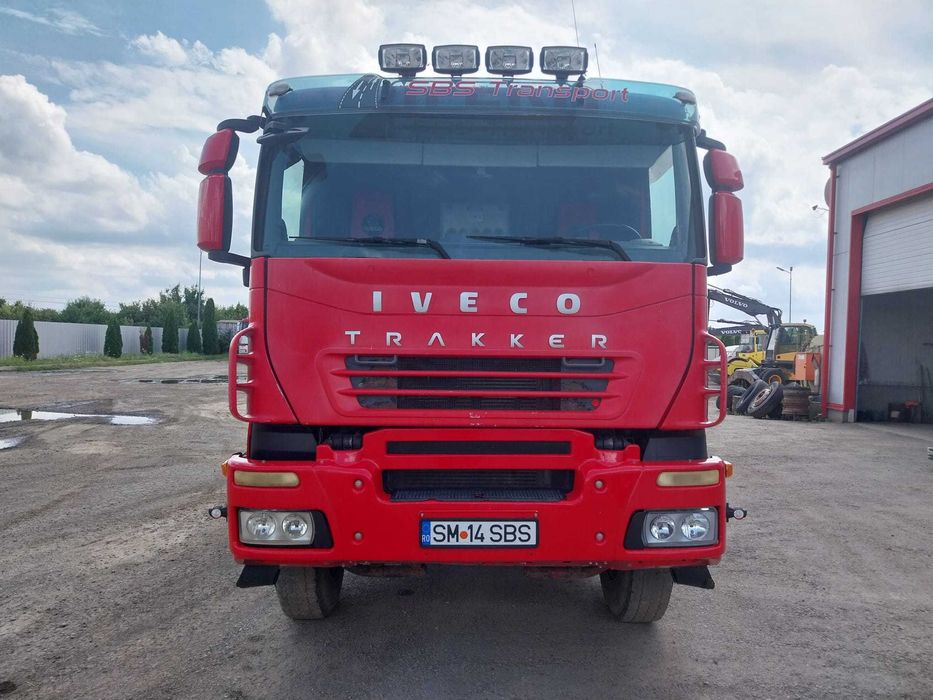 Iveco Basculantă 8x4, An 2005, 430.000 km – Stare Bună de Funcționare