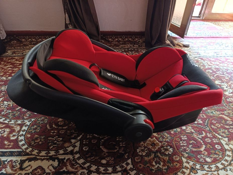 Bolalar maxsus o'rindig'i sotiladi