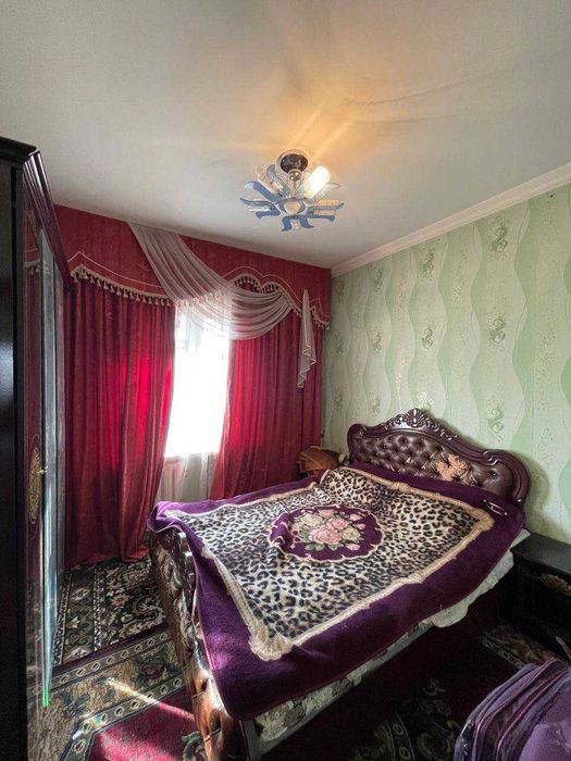 Юнусабад 8й квартал 4 комнатная 90 кв.м