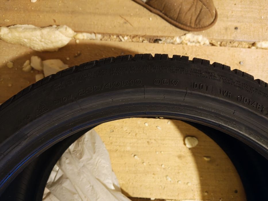 4 cauciucuri iarna  Bridgestone BLIZZAK 6 235/40 R19 96 W