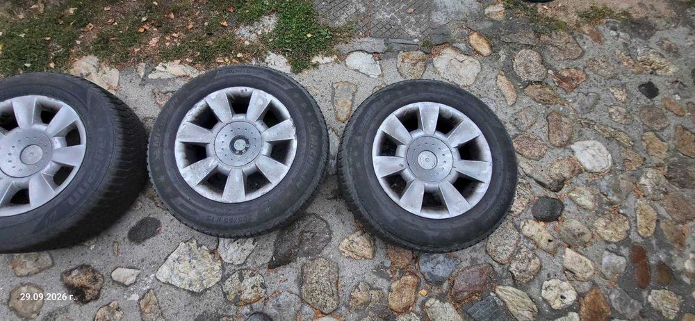 Джанти за BMW със зимни гуми 205/65 R15