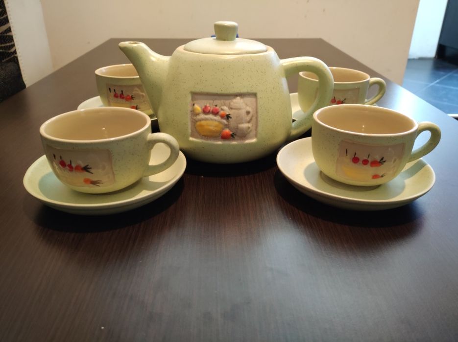 Чаен   сервиз. .