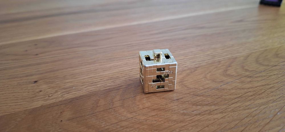 Майнкрафт фигурки- Kinder Joy Minecraft Collection 2026