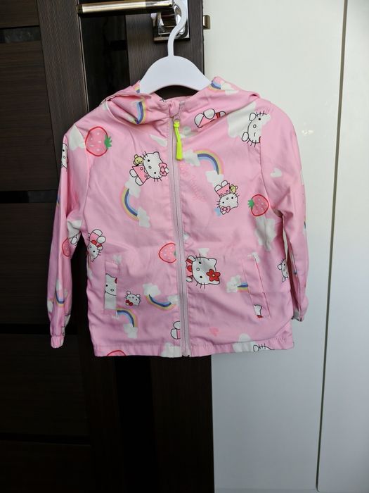 Срочно продам курточки на девочку!!!