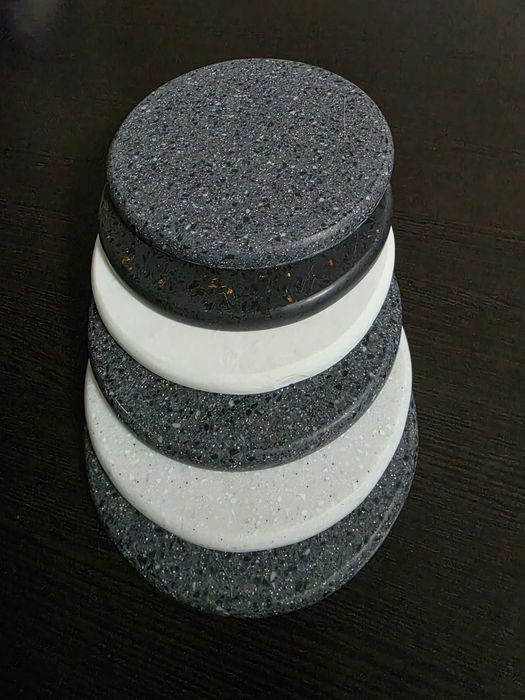 Изделия из искусственного акрилового камня: салфетки, подставки, доски