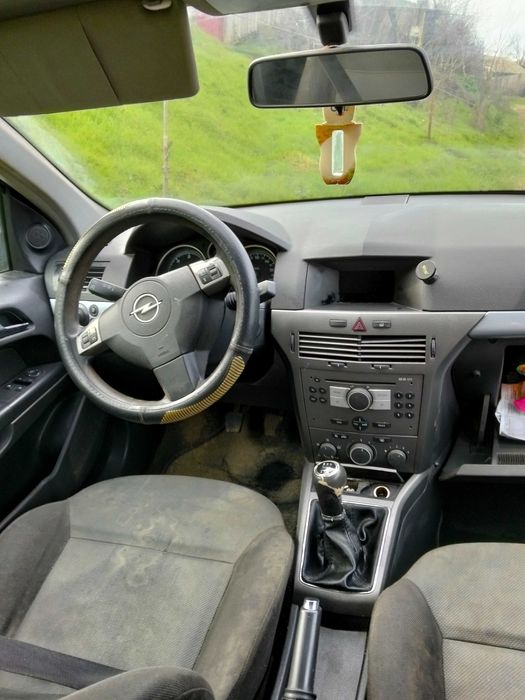 Vând Opel Astra h 17