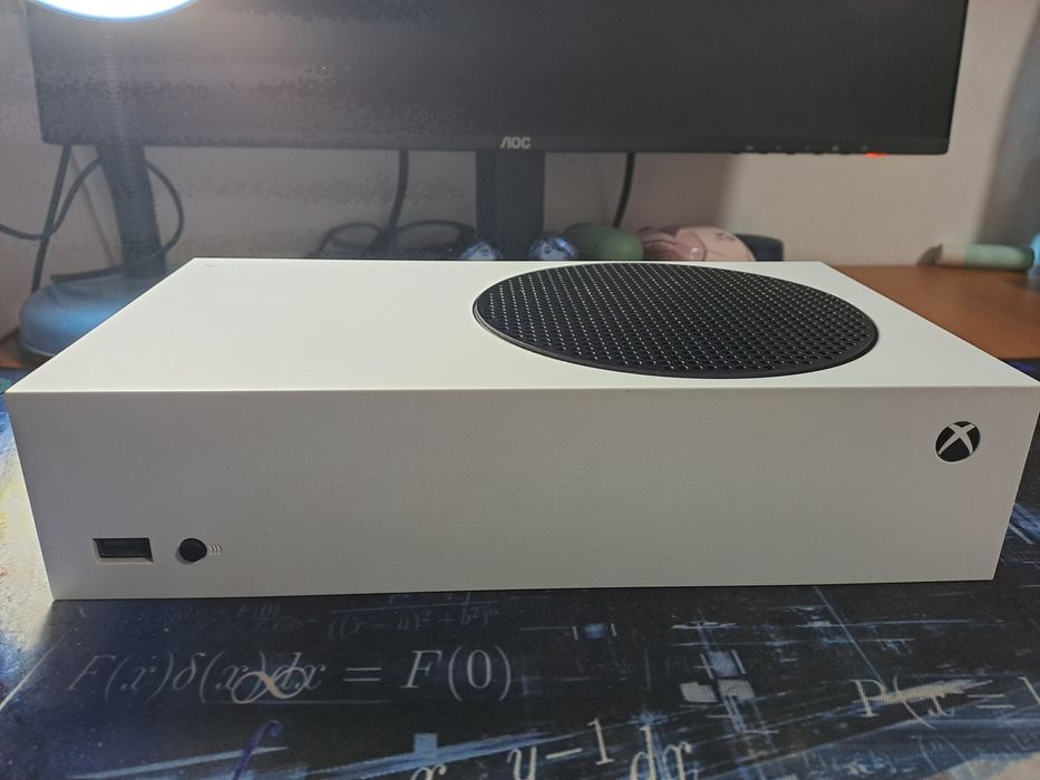 Vând/schimb xbox Series S