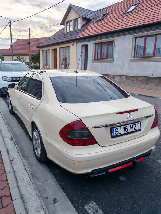 Mercedes e class 2.2 d automat smuceste