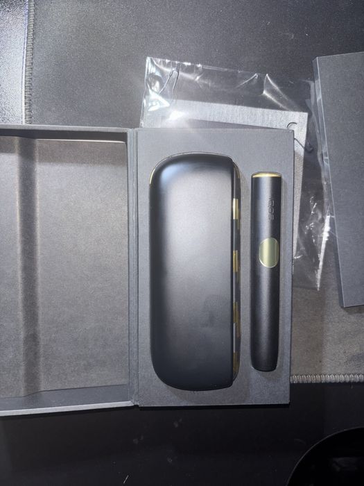 Iqos x Seletti ILUMA I