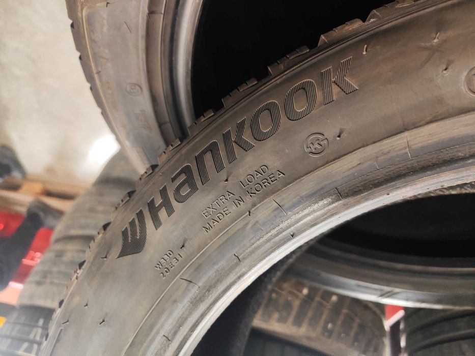 2бр.зимни гуми 235/45/18 Hankook