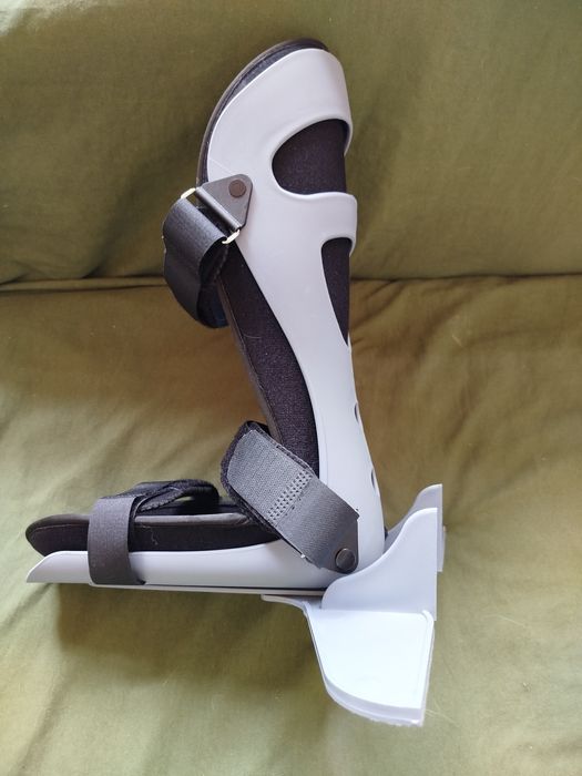 ОРТЕЗ голеностопного сустава, защита стопы 550000 сум