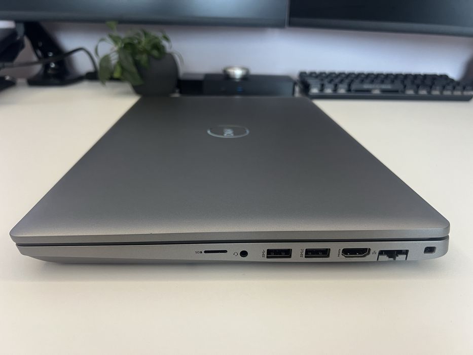 Лаптоп Dell Inc. Latitude 5531 (14 cores) (подарък мишка с клавиятура)