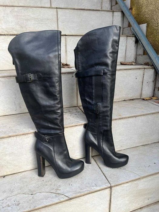 vand cizme din piele naturala, pentru femei - noi. marca -guess,