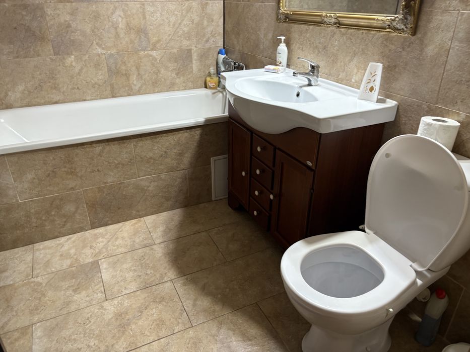 inchiriez apartament 2 camere