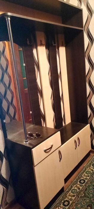 Продам прихожие б/у.