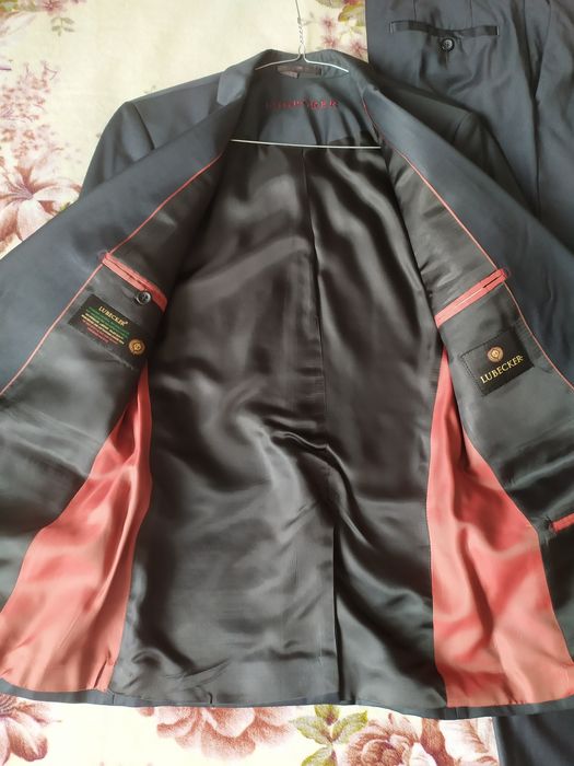 Продам мужской костюм