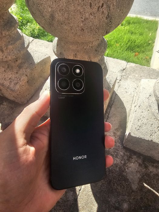 Продам телефон Honor X8b